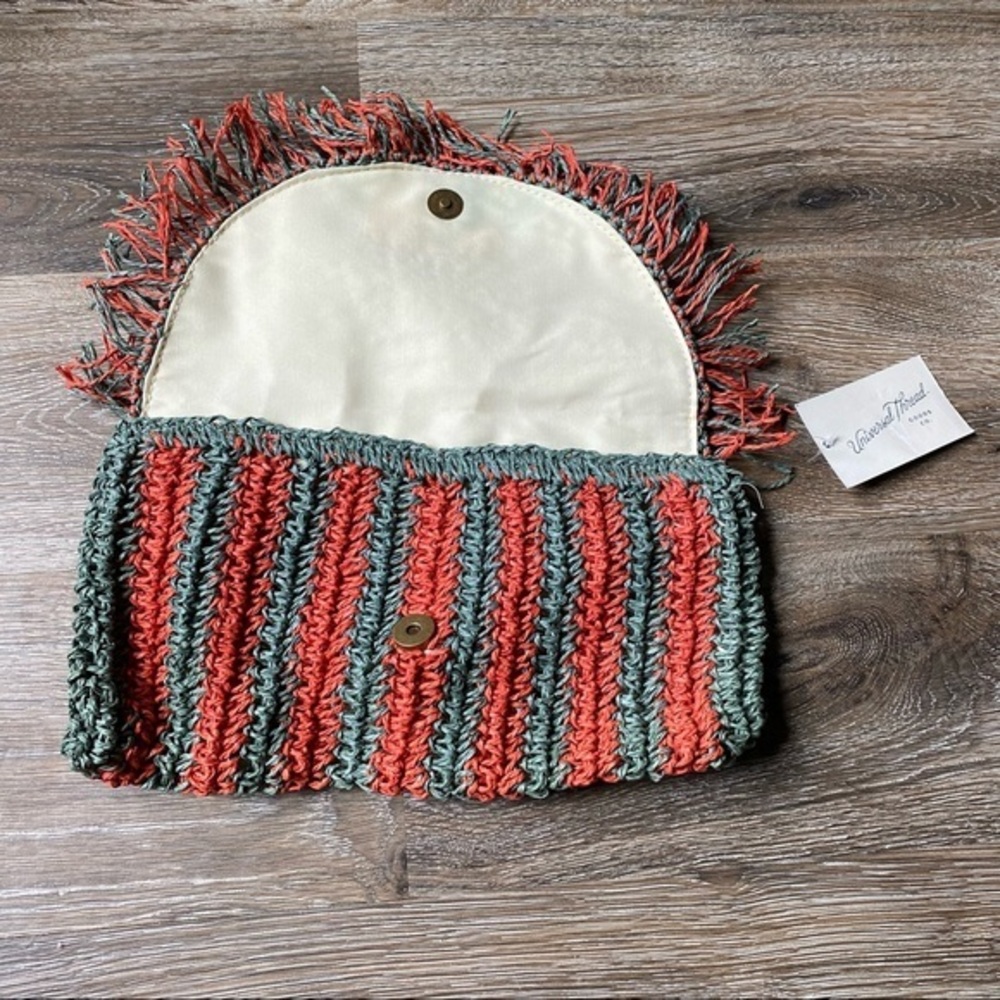 Universal‎ Thread Wallet Fringe Snap Closure New - Picture 2 of 6